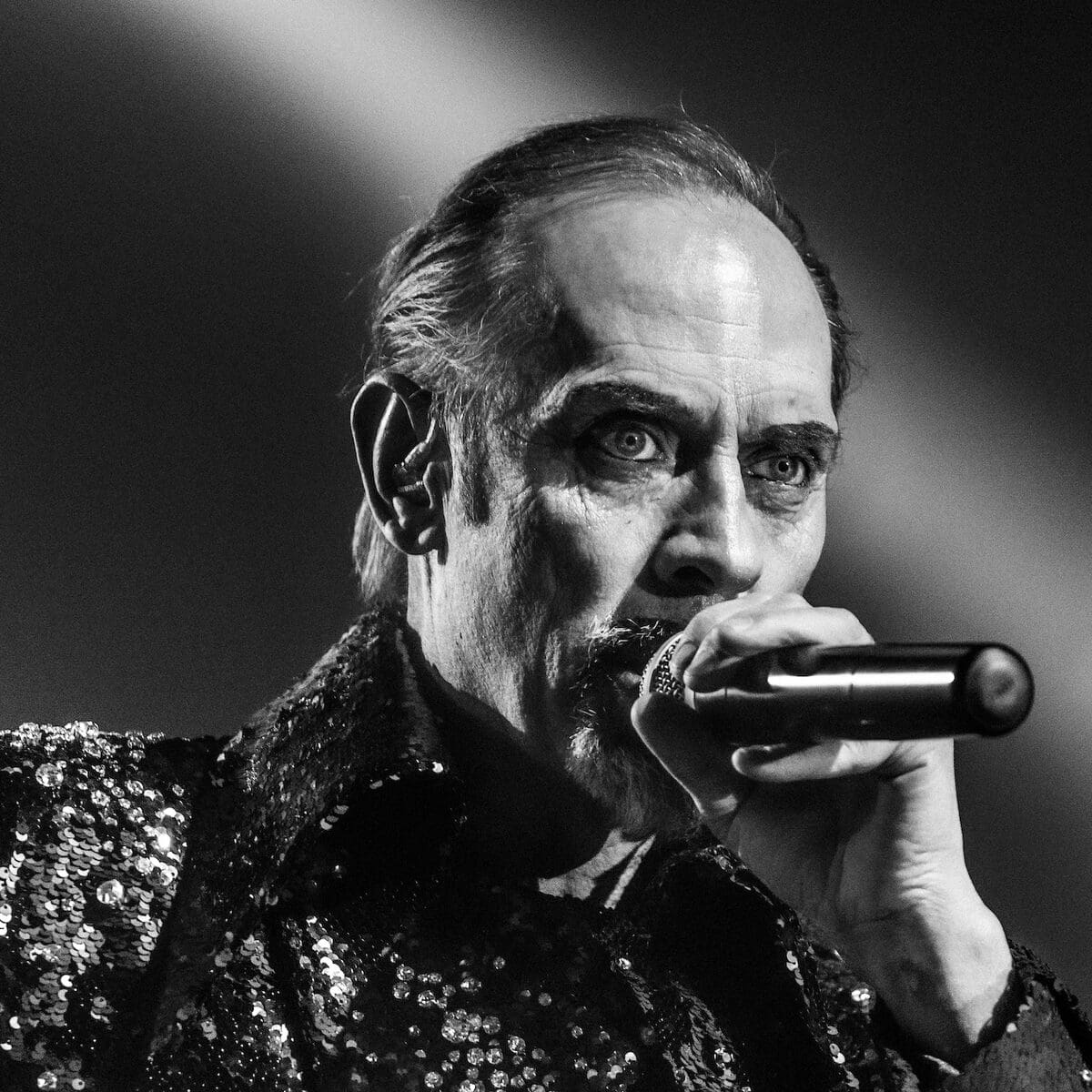 Peter Murphy (Live photo by Chad Kelco)